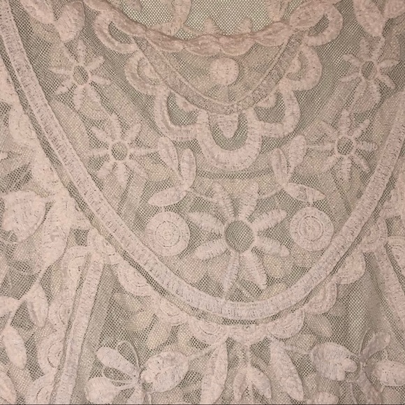 White Lace Tank top ✨🌟 - Picture 3 of 4